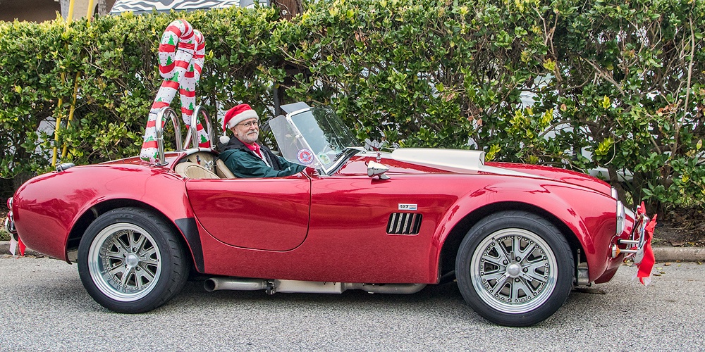 ChristmasParadeCobra2014.jpg